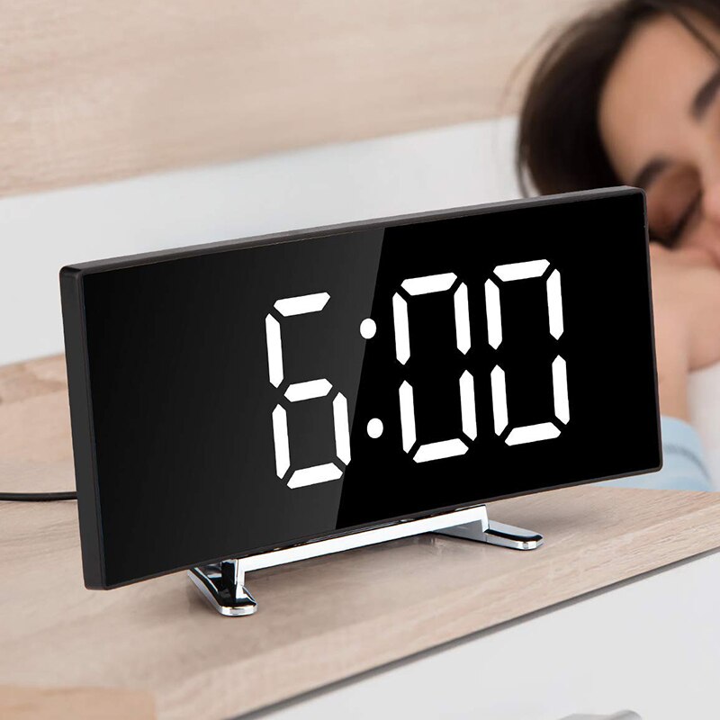 Digitalt vækkeur , 7 tommer buet dæmpbart led sn digitalt ur til børneværelset, hvidt ur med stort tal, snooze func