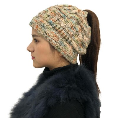Vinter kvinner hatt damer jente tøye ut strikk hatmessy bolle hestehale lue holey varme hattemaker caps til kvinner: Blandet beige