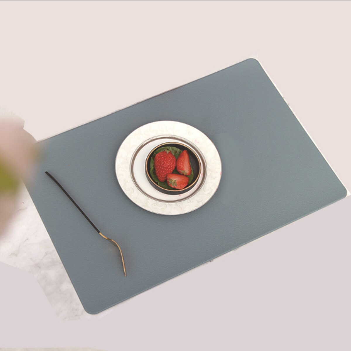 Placemat Leather Table Mats Heat Resistant Wipeable Waterproof Washable Kitchen Dining Patio Table Placemats Outdoor 30x45cm