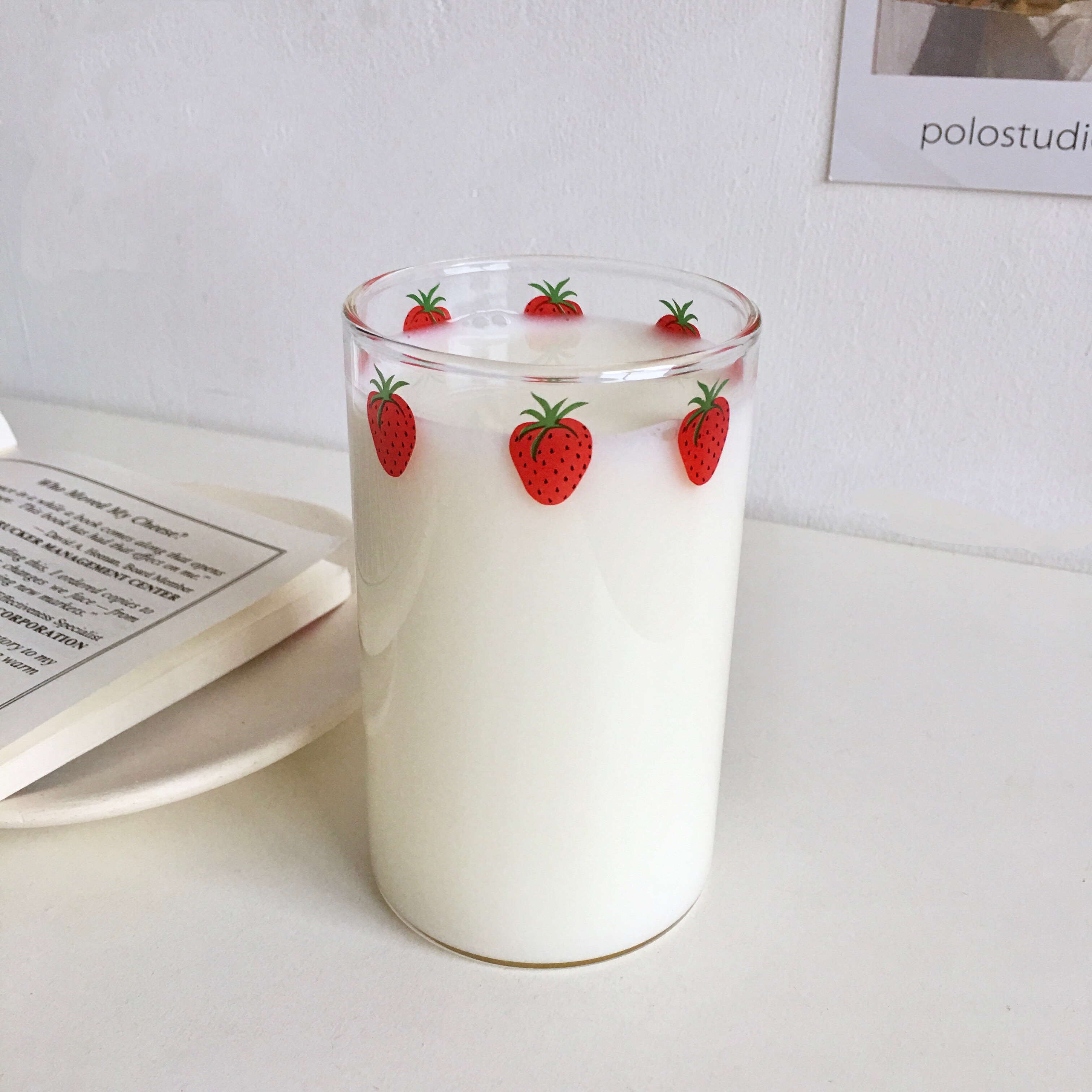 2 Pieces 300ml 10oz High borosilicate Cute Strawberries Water Milk Drinking Glasses Cup With Straw