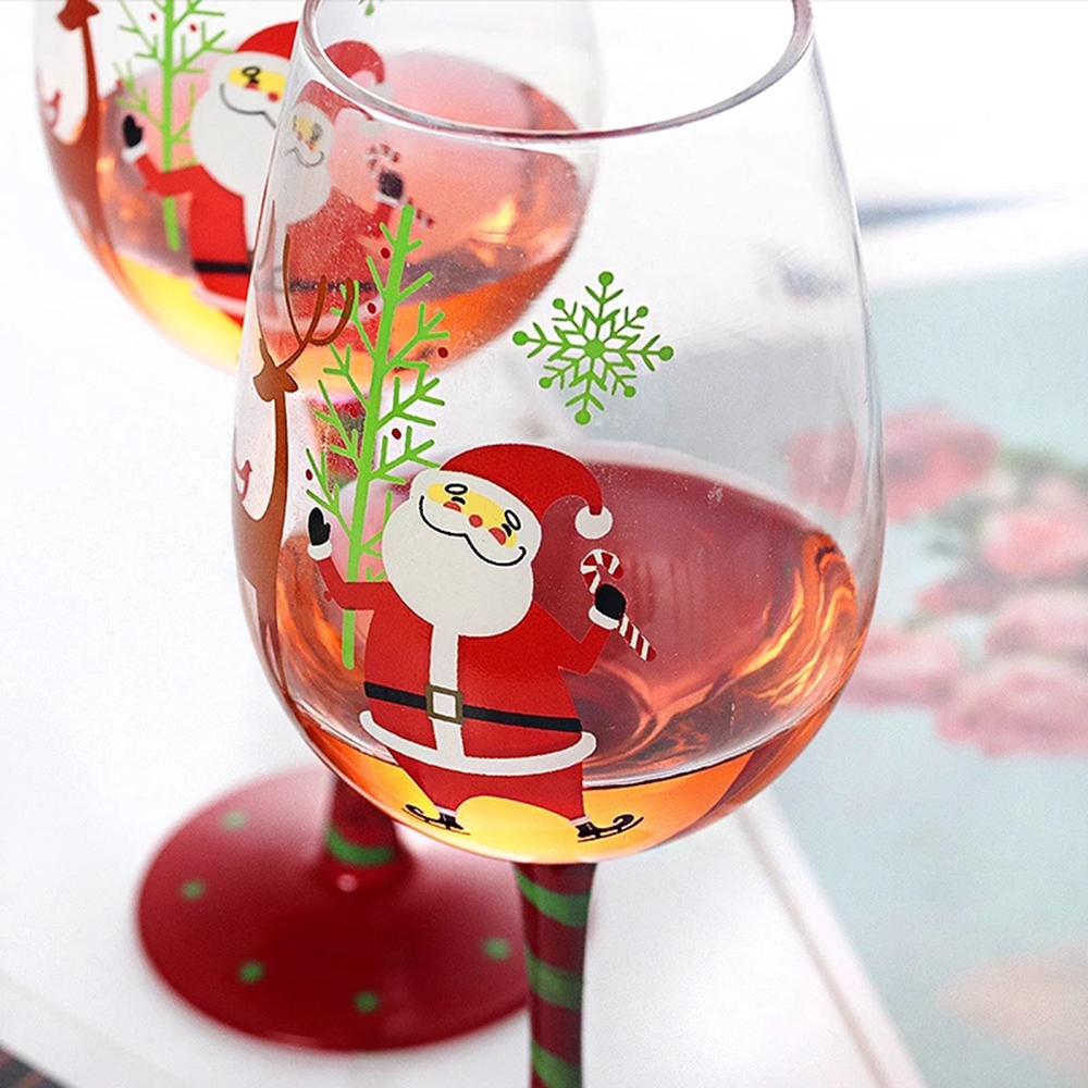 Christmas Celebrate Party Wine Glasses Painted Santa Claus Champagne Coupes Cocktail Flutes Goblet Cute Glass CupsNew Year