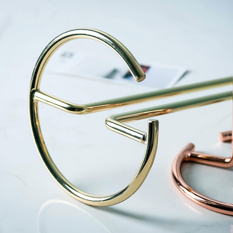 Vertical Paper Towel Rack Kitchen Paper Roll Storage Holder Home Restaurant Dinner Table Supplies