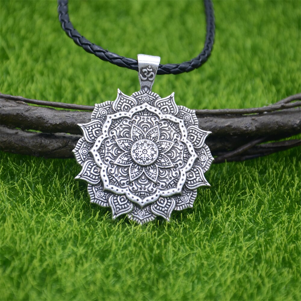 Om Lotus Bloem Mandala Yoga Spirituele Hanger Vrouwen Kettingen Sieraden Valentijn Cadeau: Leather Chain Silver