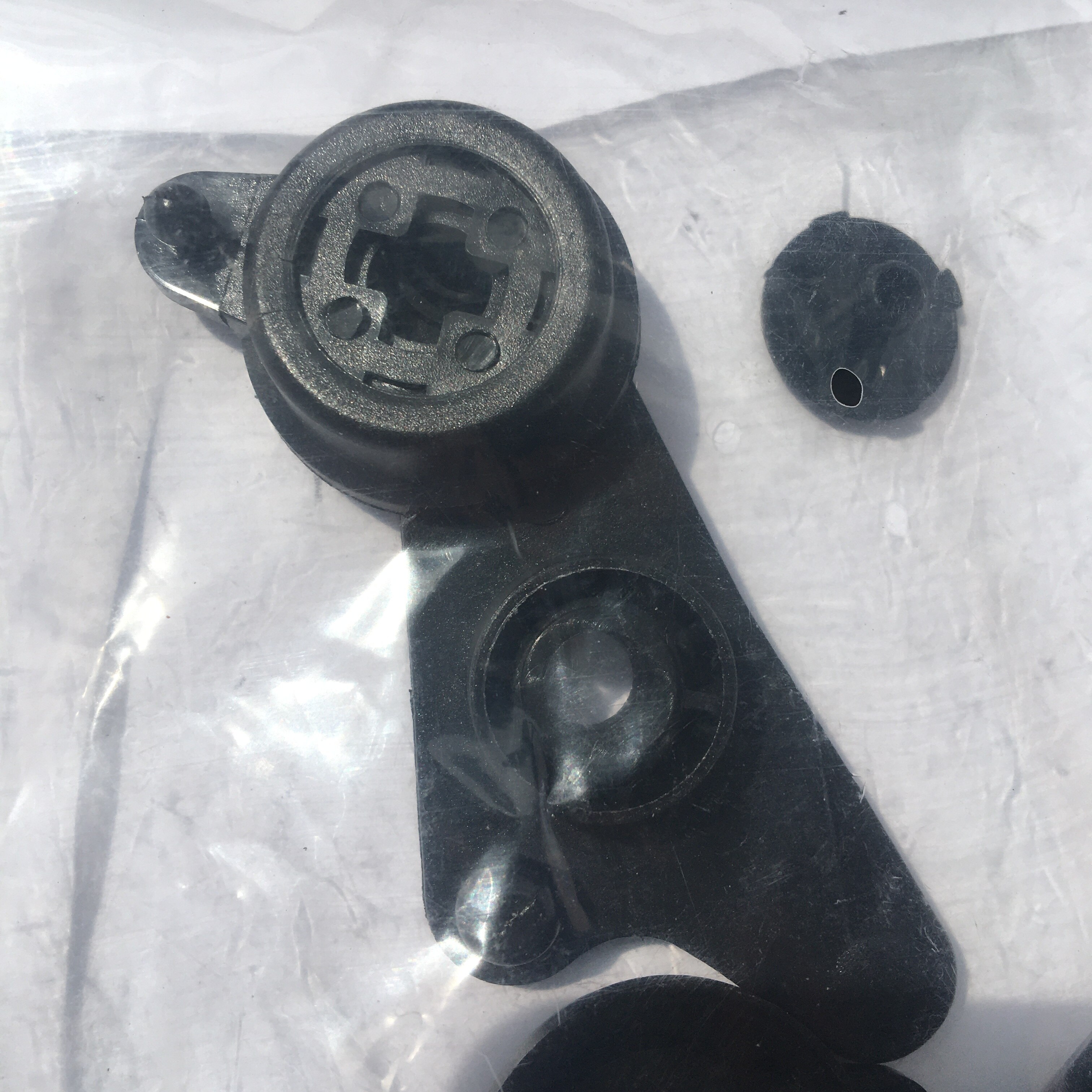 Intake Manifold Lever M272 and M273 manifold to fail is the swirl flap lever 2721402401