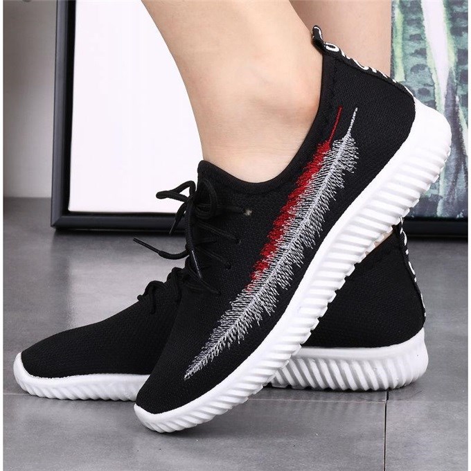 Solid Breathable Shallow Mouth Woman Tennis Shoes Concise Classics Flying Woven Candy Color Student Net Shoes Chaussures Femme