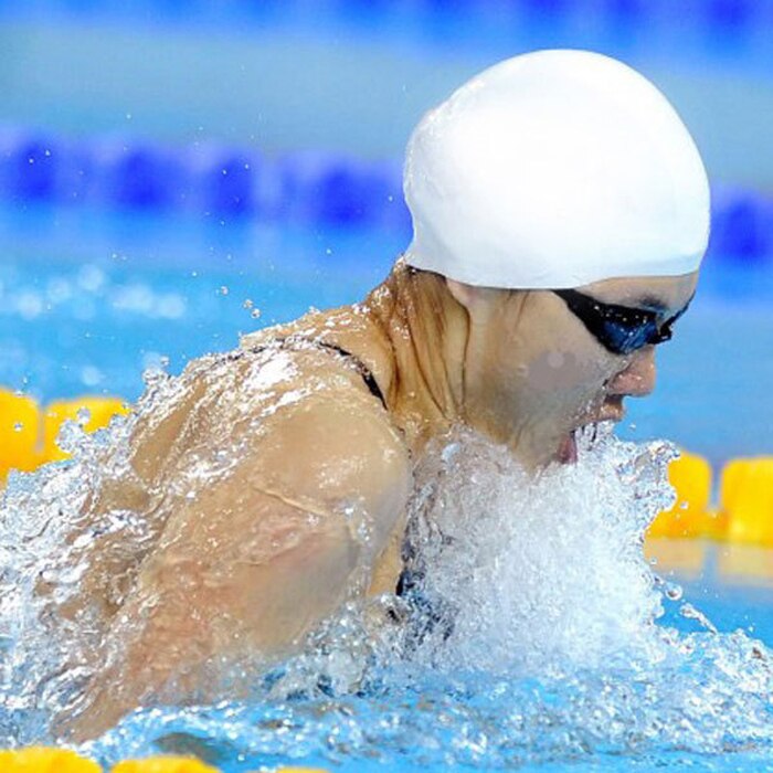 Witte Latex Flexibiliteit Zwembad Caps Voor Vrouwen Mannen Siliconen Zwemmen Hoeden Draagt Badmuts Bescherm Oren Haar Unisex Volwassen