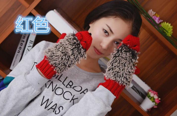 OMH 7 color to choose girls novelty in winter Warm outdoor gloves woman&#39;s Cartoon hedgehog cotton gloves ST30