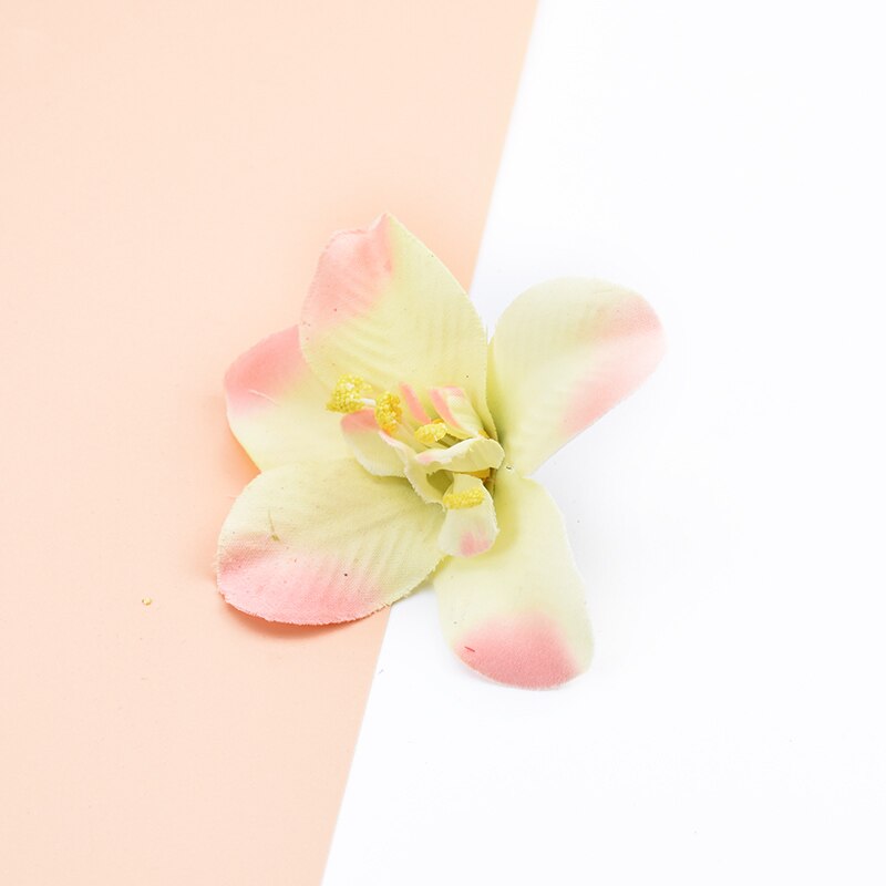 10 stk silke sommerfugl orkidé dekorative blomster kranse juleindretning til hjemmet bryllup håndlavet gør-det-selv boks kunstig blomst: Farve 4