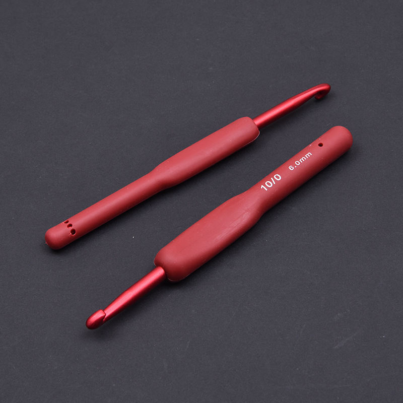 9PCS Red Crochet Hooks Ergonomic Crochet Hook Set Soft Touch Aluminum Crochet Needle 2.0-6.0mm Crochet Kit