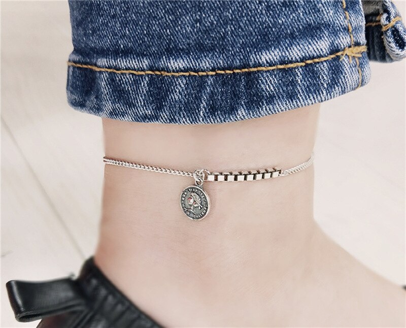 Trendy Het Hoofd Van Koningin Hanger Anklebracelet Echt 925 Sterling Zilveren Vrouwen Enkelband