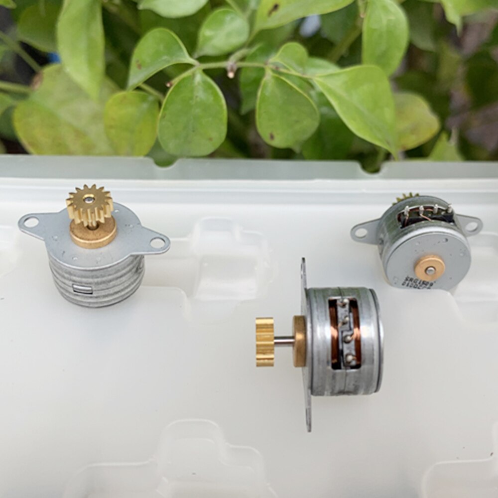 2PCS Mini 15mm 2-phase 4-wire Stepper Motor DC 3V-6V Micro Stepping Small 15 Teeth Copper Gear Miniature Electric Step Motor