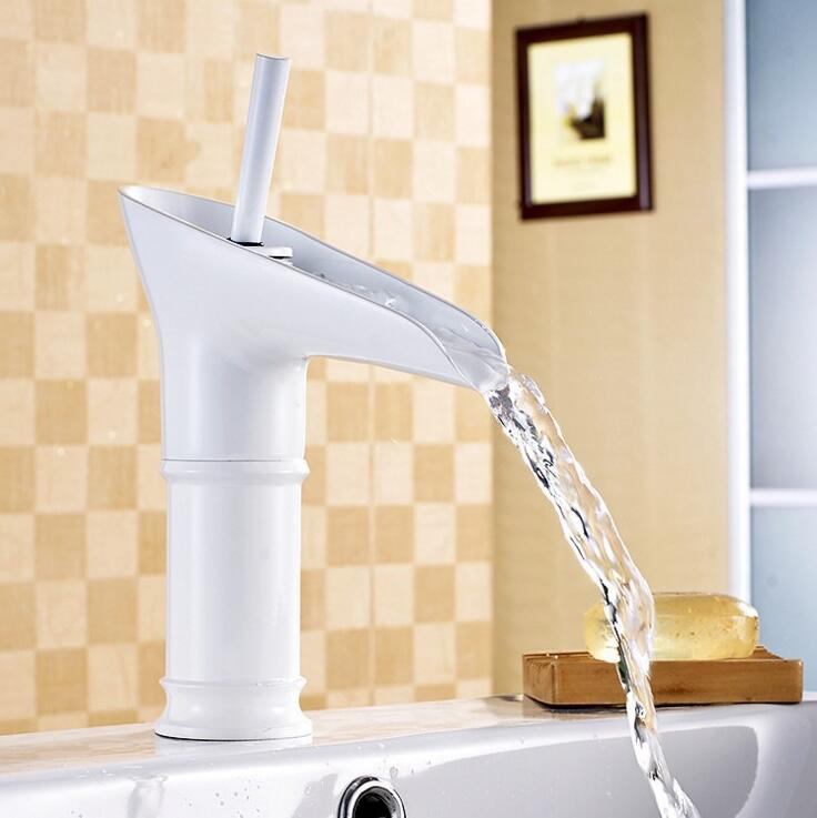 Waschtischarmaturen Moderne Antike Durcheinander Armaturen Mischbatterien Wasserfall Auslauf Wasserhahn Waschbecken Wasserhahn Gold Kran XT947