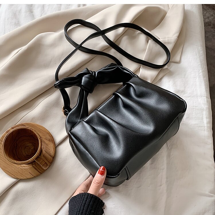 Shoulder Bag & Trendy Solid Color Pleated Underarm Bag Handbag Width 21 Cm Height 14 Cm Thickness 11 Cm: Black