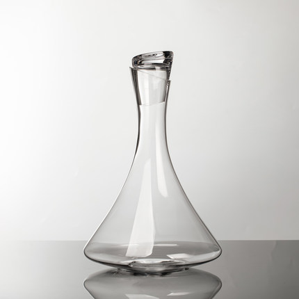 2000Ml Tumbler Wine Decanter with Wood Tray Lead-Free Hand Blown Crystal Wine Carafe Rotating Rapid Sway Whiskey Decanter: R