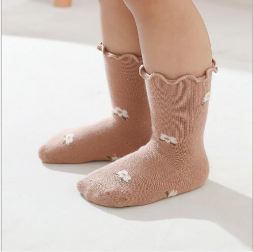 5 paia 0-5 anni primavera nuovi calzini per bambini orecchie di legno floreali calzini per ragazze calzini antiscivolo per bambini con tubo centrale