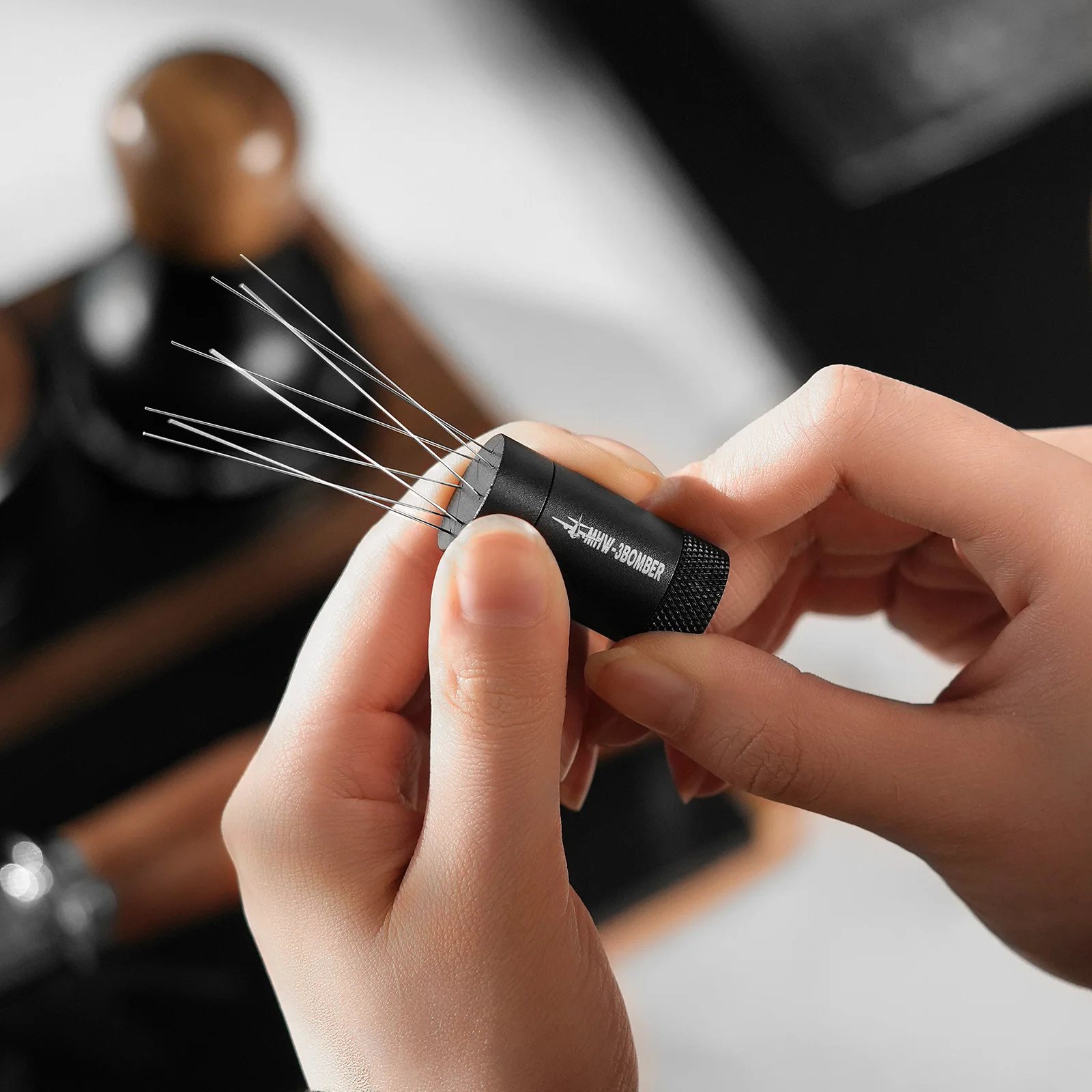 MHW-3BOMBER Espresso Roerder met 6 Reserve Naalden Magnetische Absorptie Stand Barista Koffie Roeren Distributie Tool 2.0