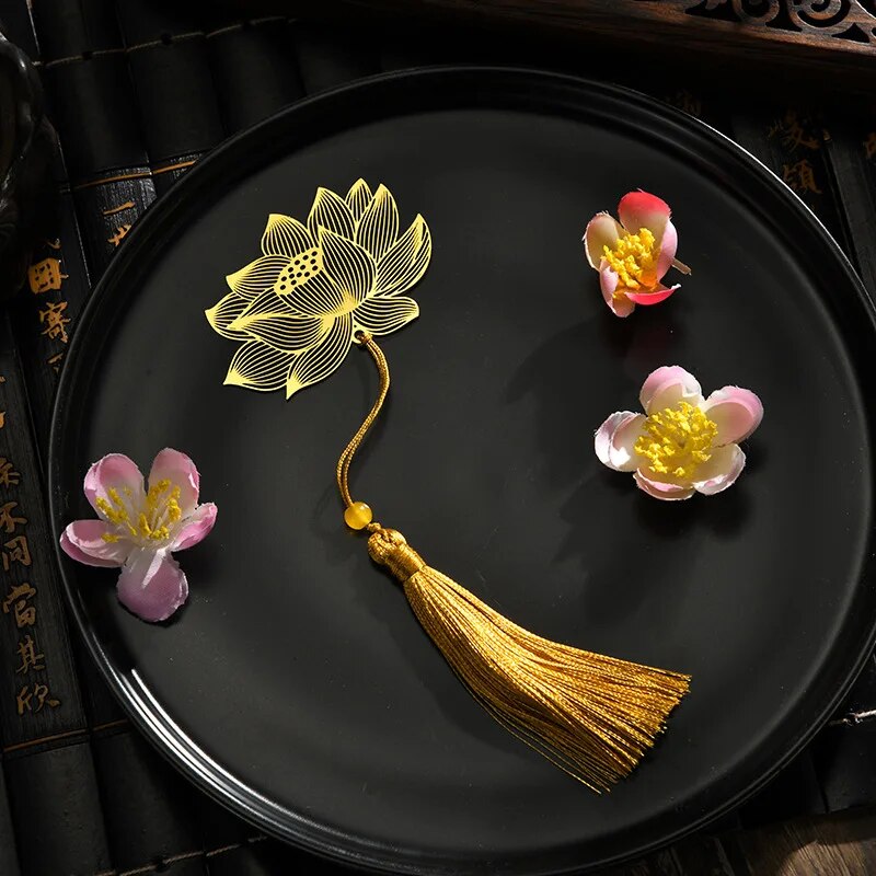 1 Uds. Marcapáginas de Metal Retro de papelería de estilo chino para estudiantes, hojas de arce huecas de Ginkgo Biloba, marcas de libros de venas de loto,: Naranja