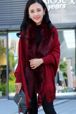 Forår damer faux fur krave cape sjal cardigan grå kvinder kvaststrik cardigan sweater poncho vinter varm frakke: Rødvin