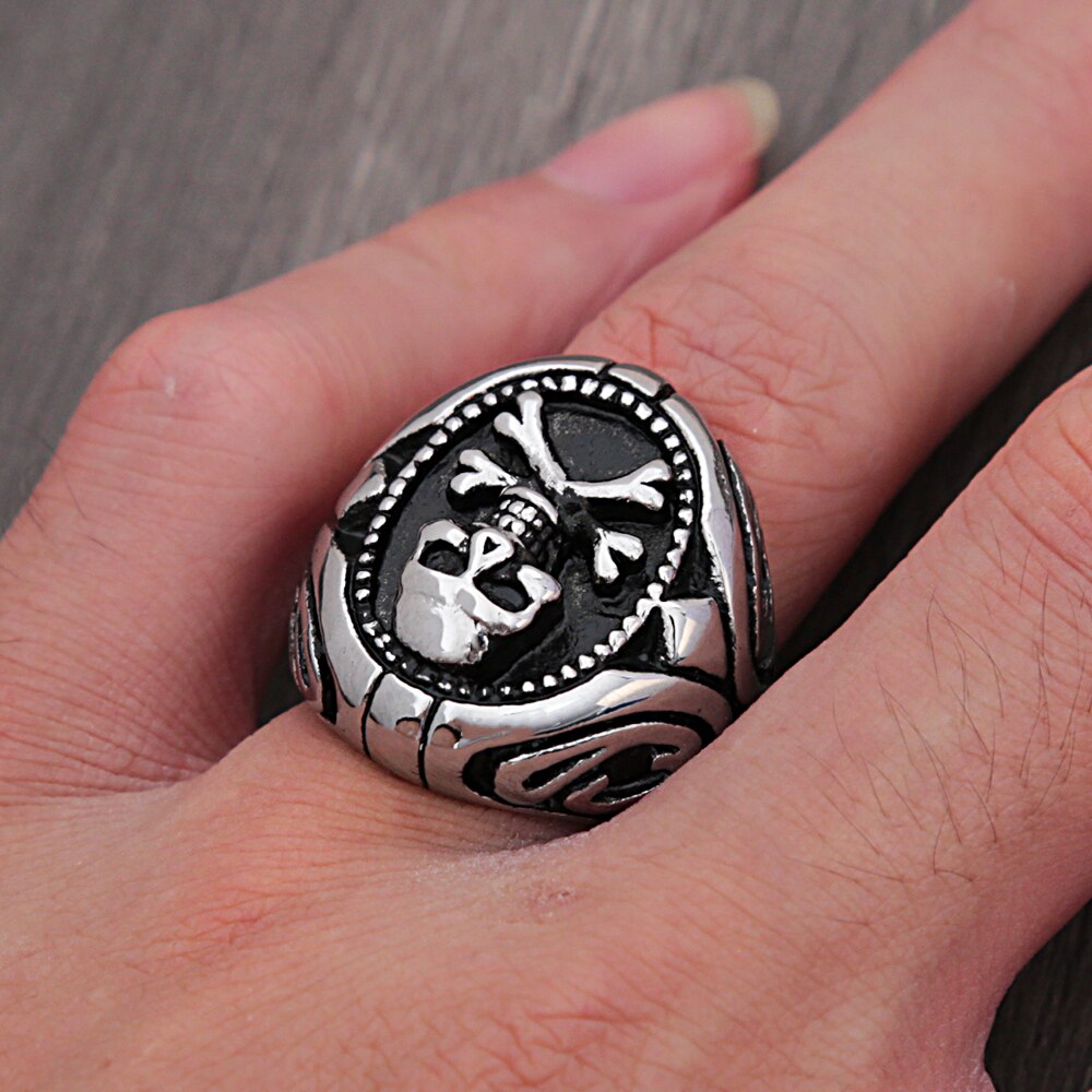 Anillo gótico de acero inoxidable con calavera pirata para hombre, joyería Punk de acero dorado, anillo de sello de calavera de motorista, para novio, talla 7-13