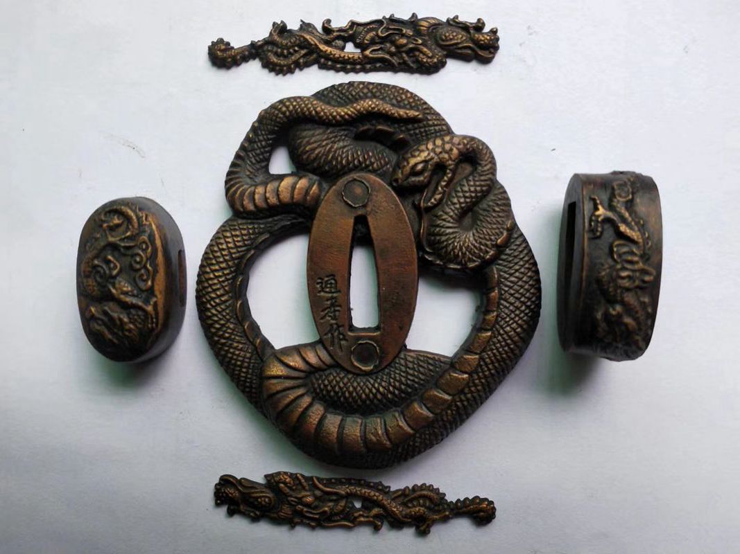 Vintage Stijl Zwaard Accessoires Snake Tsuba Kashira Fuchi Menuki Case Voor Katana Blade Tanto Koper