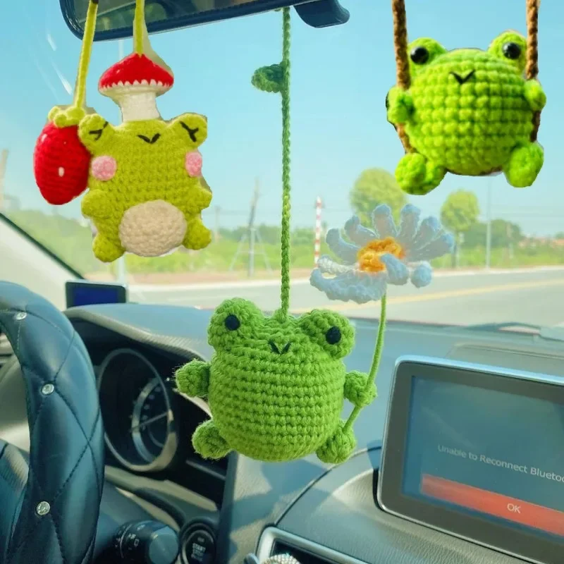 Leuke auto-accessoires creatieve handgemaakte gehaakte kikker auto achteruitkijkspiegel hanger grappige pop ornamenten kerstcadeaus