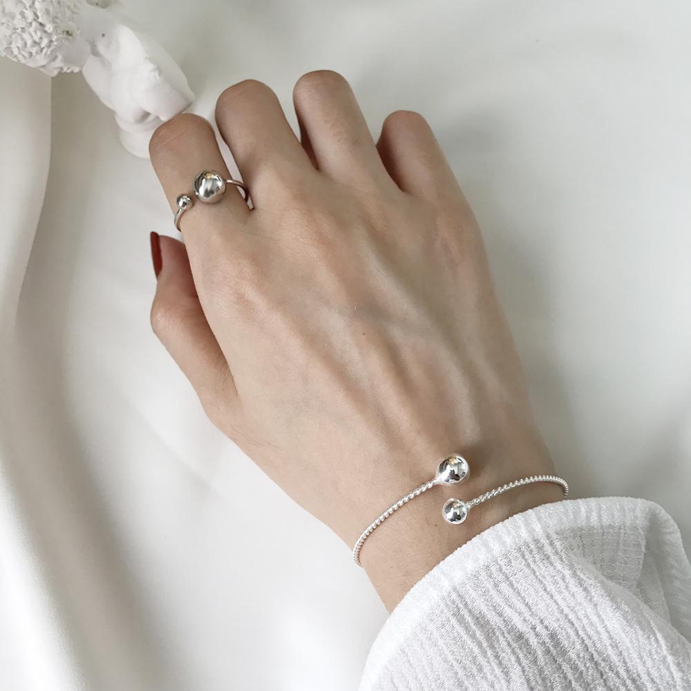 Neue Nette Lustige Silber Farbe Perlen Ball Finger Ring Für Frauen Mädchen