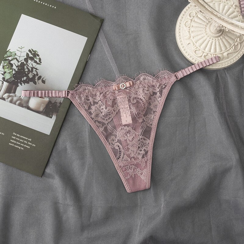 European Style Thong Sexy Lace Panties Low Waist Seamless Hollow Out G-Gtring Women&#39; Transparent T Pants Female Lingerie: Bean