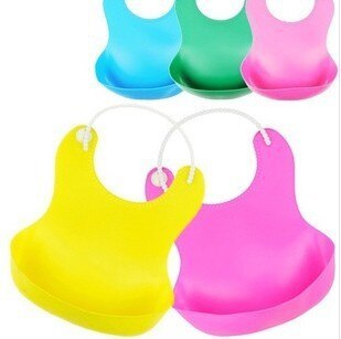 Pelican Silicone Bib/Red