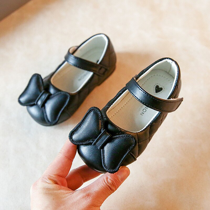 Baby Girls Leather Shoes for Birthday Party Wedding Soft Patent Leather Flats Toddlers Kids Lace Bowtie Pearls Princess Shoes