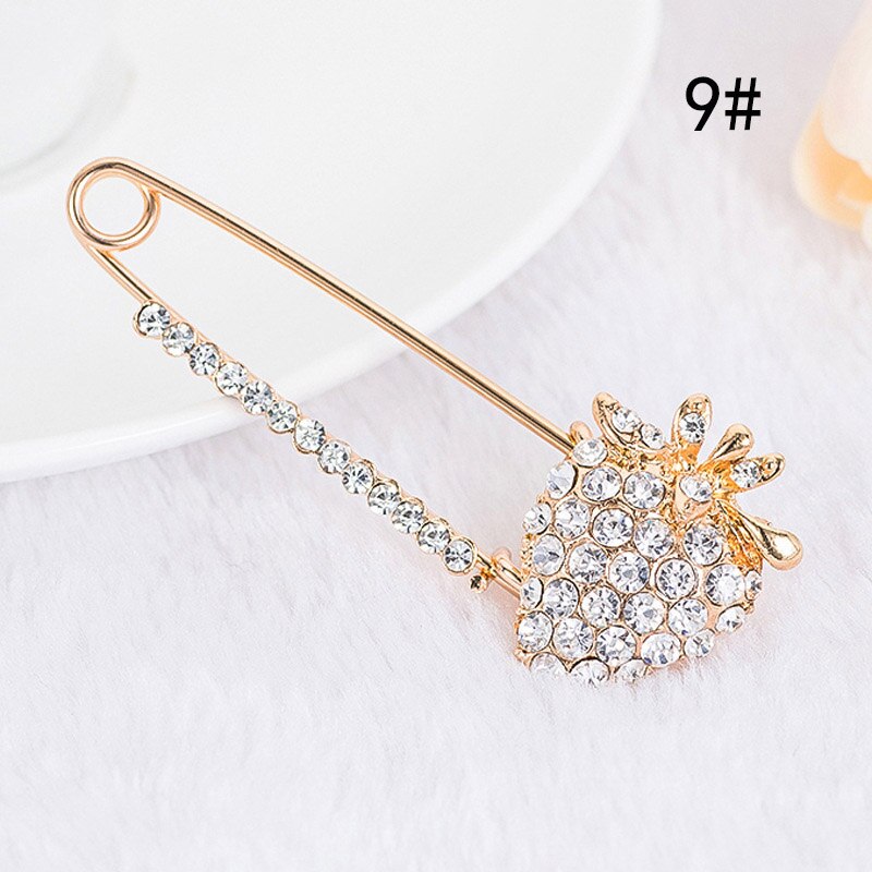 LNRRABC Elegante Kroon Crystal Flower Sjaal Gesp Broche Pin Revers Pin Kraag Vrouwen Meisje Pins Badges Voor Kleding Ornament: 14