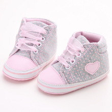 Nyfødt lille barn baby baby lille barn polka dot skridsikker blød sål snøre sko vuggesko søde baby sko: Grå / 7-12 måneder