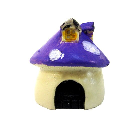 Colorido pequeño hongo casa terrario objeto