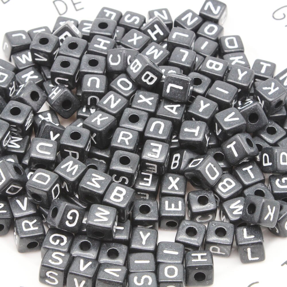 100Pcs 10 Mm Letter Kralen Willekeurige Gemengde Cubic Acryl Kralen Wit Alfabet Kralen 10 Mm Facet Kralen Voor Diy ketting: A008black