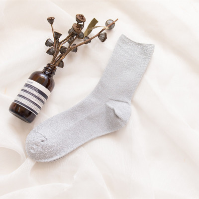 8 färger. snygga glitterstrumpor för kvinnor. glänsande ankelstrumpor i guld. casual damer ljusa retro sox högar strumpa kvinnliga meias: Flisa