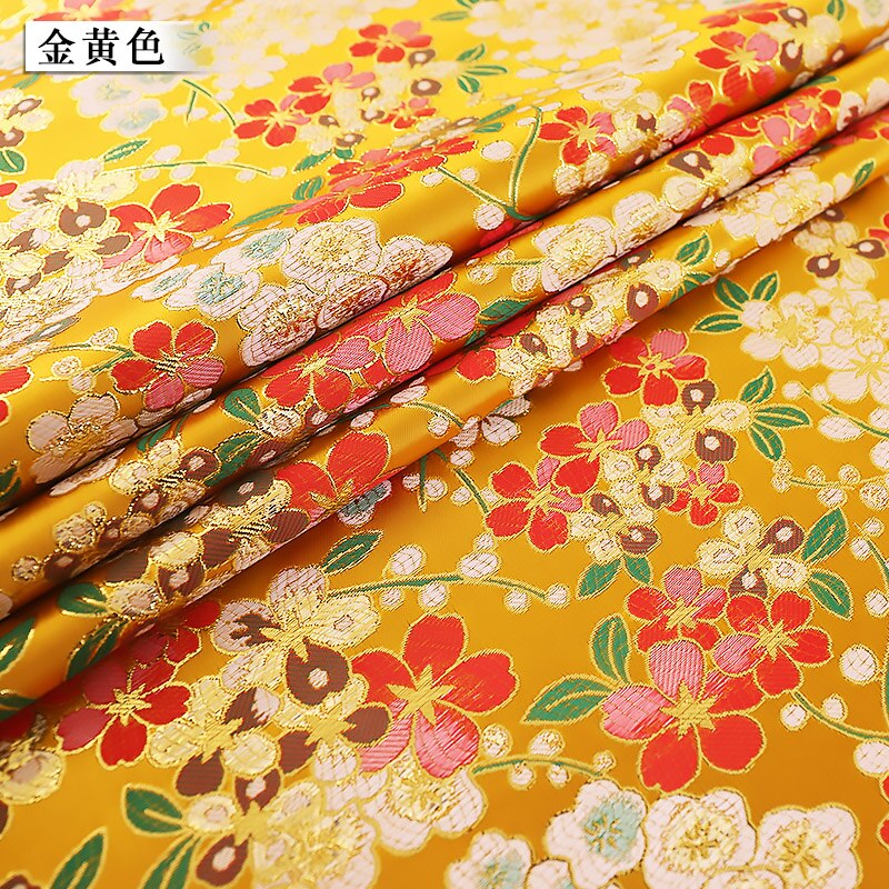 Gouden Patroon Satijn Brokaat Jacquard Bloem Stoffen Vrouwen Hanfu Kinderen Jurk Materiaal Voor Cheongsam En Kimono: Golden fabric