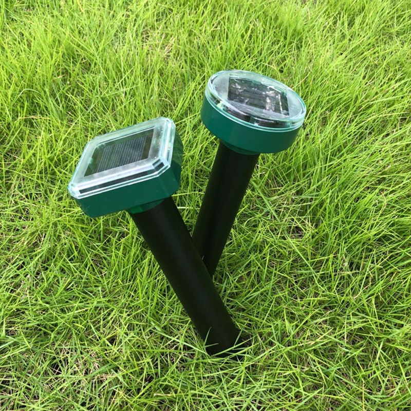 4pcs Ultrasonic Solar Power Mouse Repeller Outdoor Garden Yard Mole Rat Rodent LED Repeller With Solar Energy Panel Outdoor Lamp