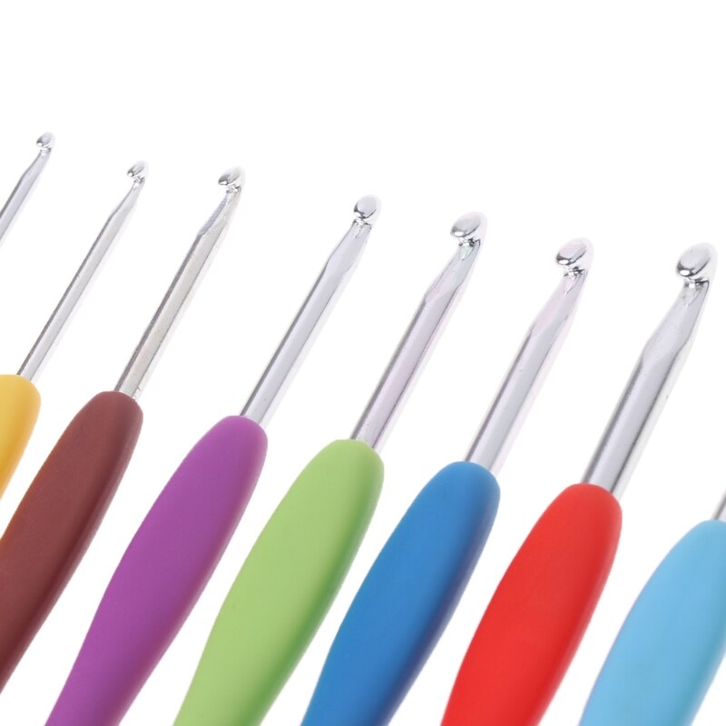 8Pcs Crochet Needles 2.5-6mm Rubber Handle Hooks Knitting Set Kit Accessories