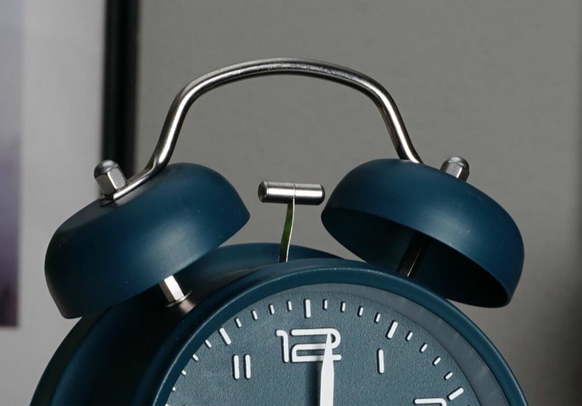 Alarm Clock Bedside Child Personality Clock Metal Luminous Sitting Clock Leisure Clock Home Decoration WF