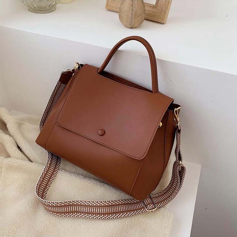 Sacoche à bandoulière en cuir PU pour dames, sac à main de voyage avec chaîne, sacs à main simples couleur unie,: Café
