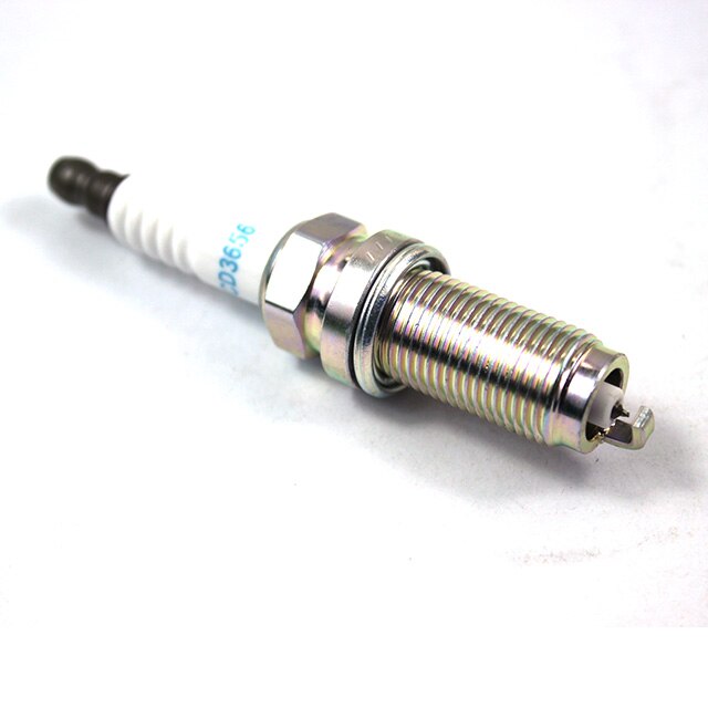 sparks plug for BYD M6/S6 2.4L Geely EC7/GC7/SC7 1.5L LZFR6AI