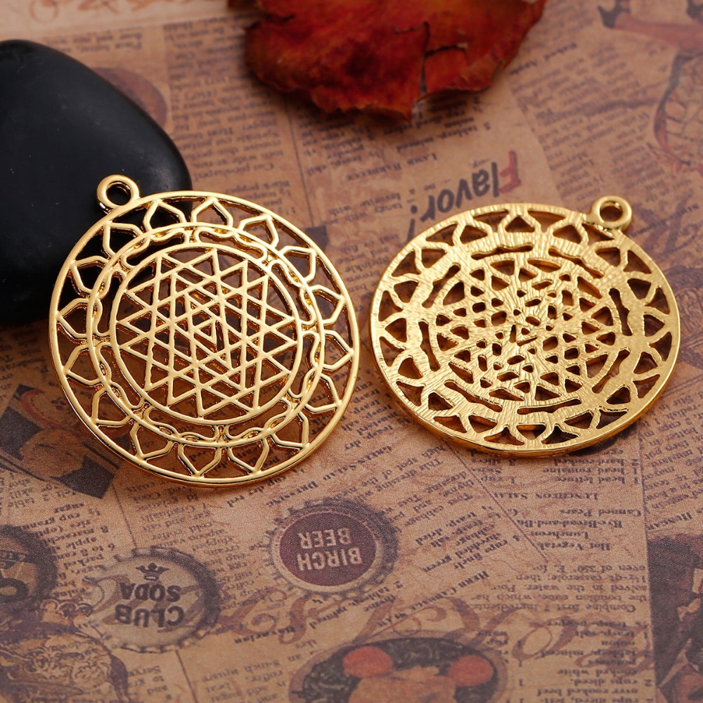 DoreenBeads Zink Legierung Auf Gold Farbe Runde Sri Yantra Meditation Hohl Anhänger DIY Komponenten 44mm x 40mm (1 5/8 "), 3 PCs