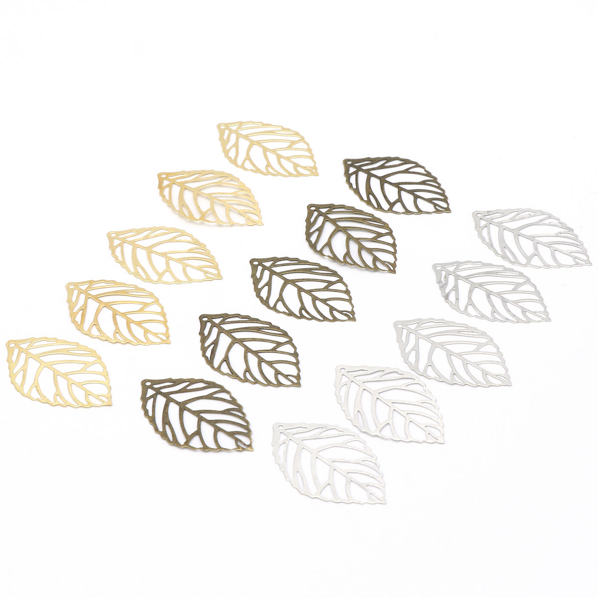 100 stuks ambachtelijke holle bladeren hangers klassieke multifunctionele metalen blad charme geavanceerde DIY filigraan sieraden maken accessoire