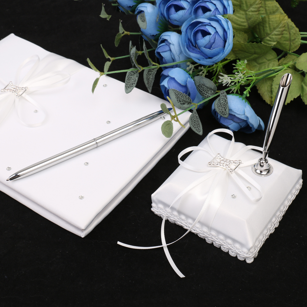 Ringkussentje met witte roosjes - Kussen voor ringen - Bruiloft decoratie Ringkussentje met witte roosjes - Kussen voor ringen - Bruiloft decoratie