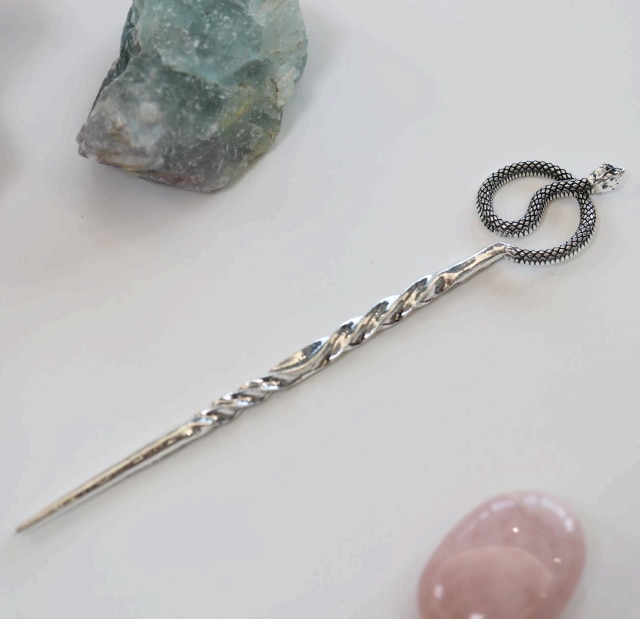 14cm wąż szpilka czarownica akcesoria włosy kij w kształcie węża metalowe robić włosów kij Wicca stroik punk pogański czary szpilka prezent: Posrebrzane