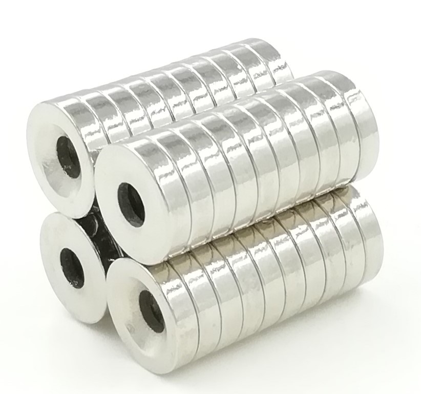 QUARKZMAN 30 stuks nylon gatstoppen, 3/5 inch (16 mm) ronde