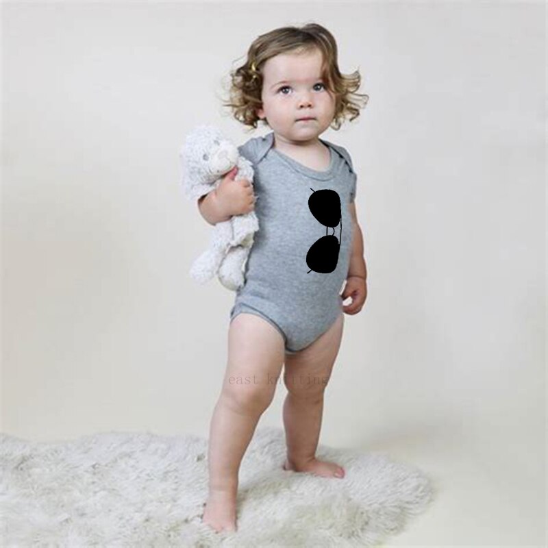 DERMSPE Casual Pasgeboren Baby Jongen Meisje Korte Mouw Brief Afdrukken Zwart Bril Katoen Romper Jumpsuit Kleding Grijs