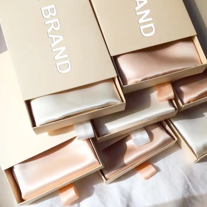 22 momme örngott 100%  naturligt mullbärssiden med oeko-tex framsida i äkta siden och baksida i lenzing tencel-tyg, sidenörngott