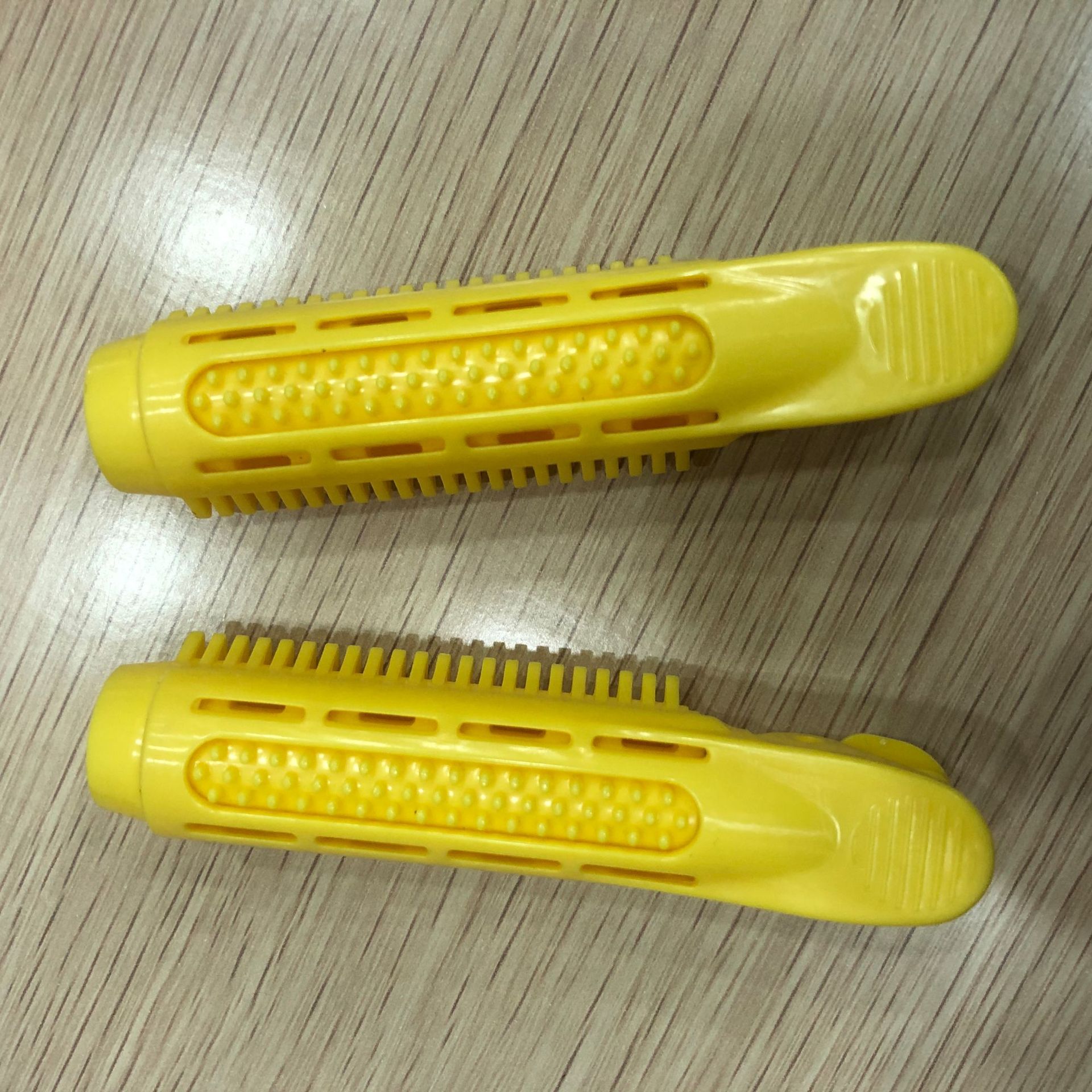2pc Magic Hair Care Rollers Hair Roots Natural Fluffy Hair Clip Sleeping No Heat Plastic Hair Curler Twist Hair Styling Diy Tool: Yellow