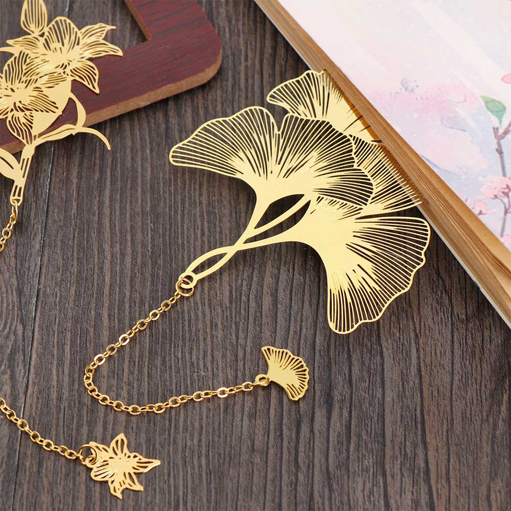 Chinese Style Metal Hollow Brass Bookmark Lotus Lotus Leaf Bookmark Stationery Fine Art Accessories
