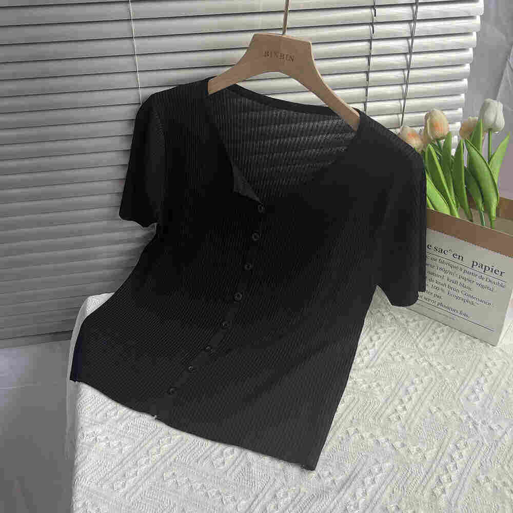 Sommar stickade t-shirts för kvinnor enfärgad v-ringad enkelknäppt kortärmad stickad topp avslappnad enkel damt-t-shirt